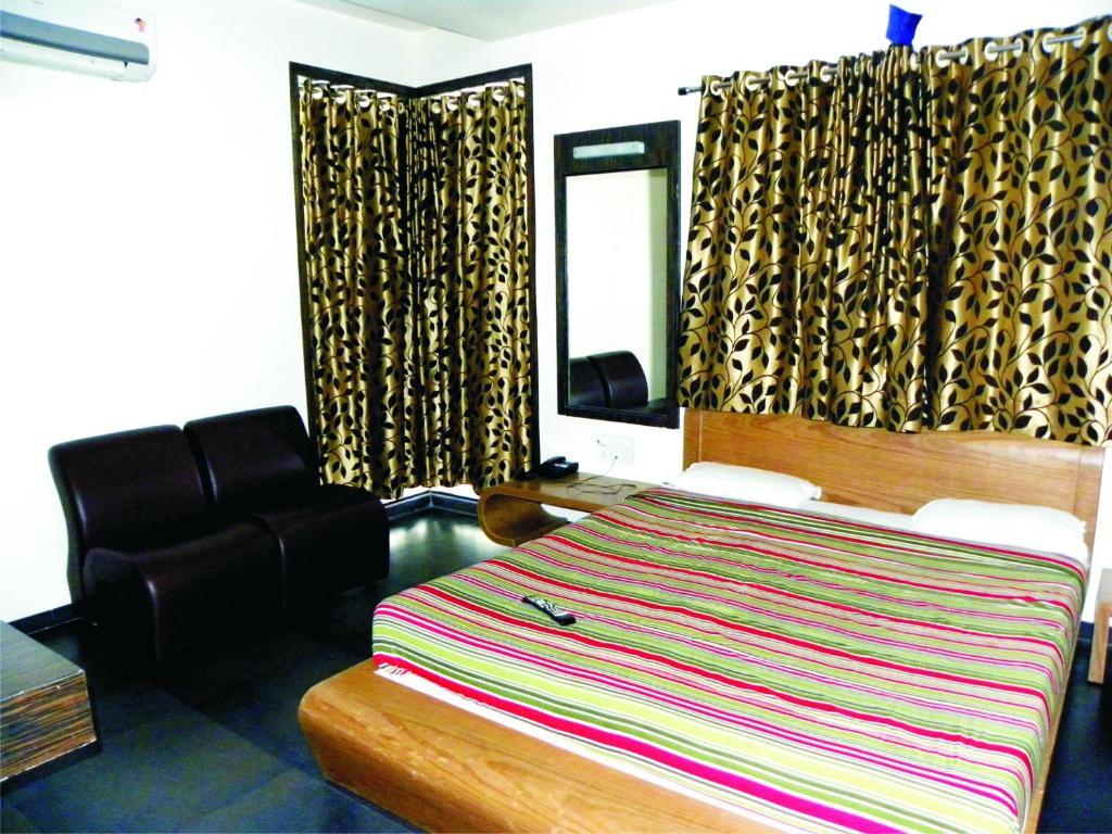 Hotel Shradha Saburi Palace Shirdi Δωμάτιο φωτογραφία